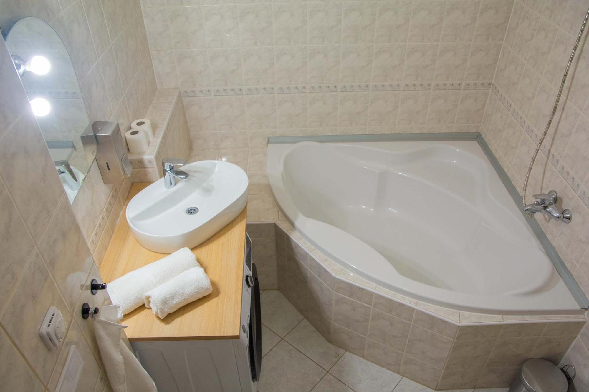 City Centre Apartment With Parking Prague Ngoại thất bức ảnh